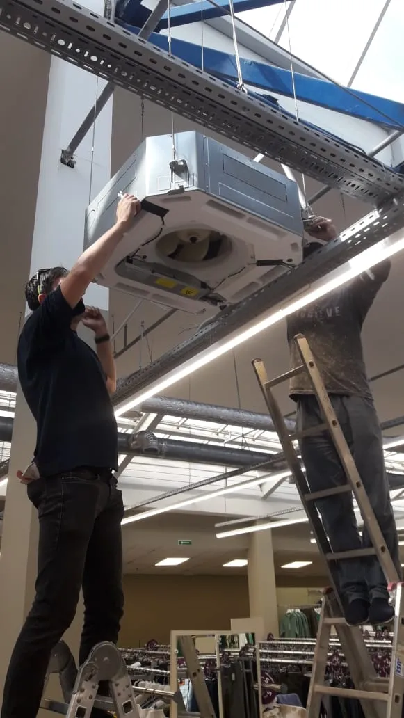 "Фамилия" Континент "Фамилия" Континент