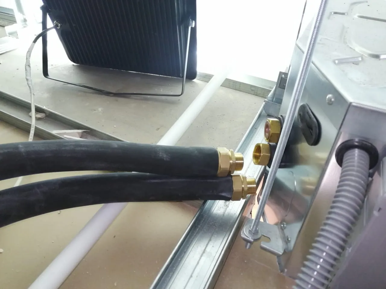 Adidas фанкойлы ТК Сенная Adidas фанкойлы ТК Сенная