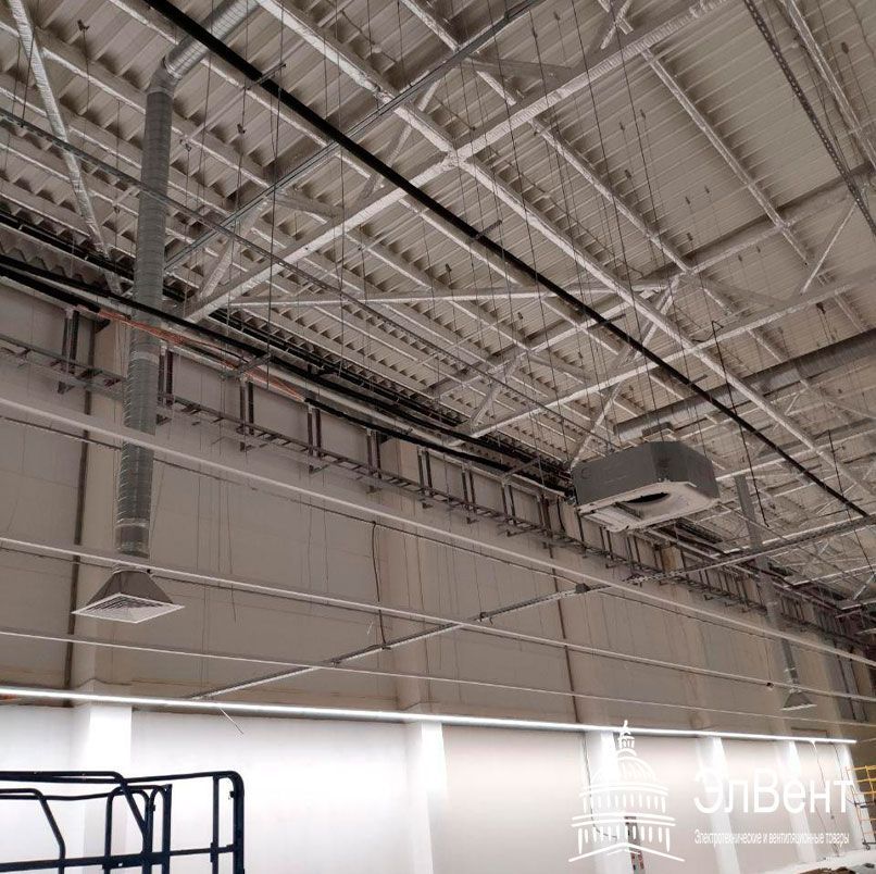 "Фамилия" ТРК Лондон Молл "Фамилия" ТРК Лондон Молл