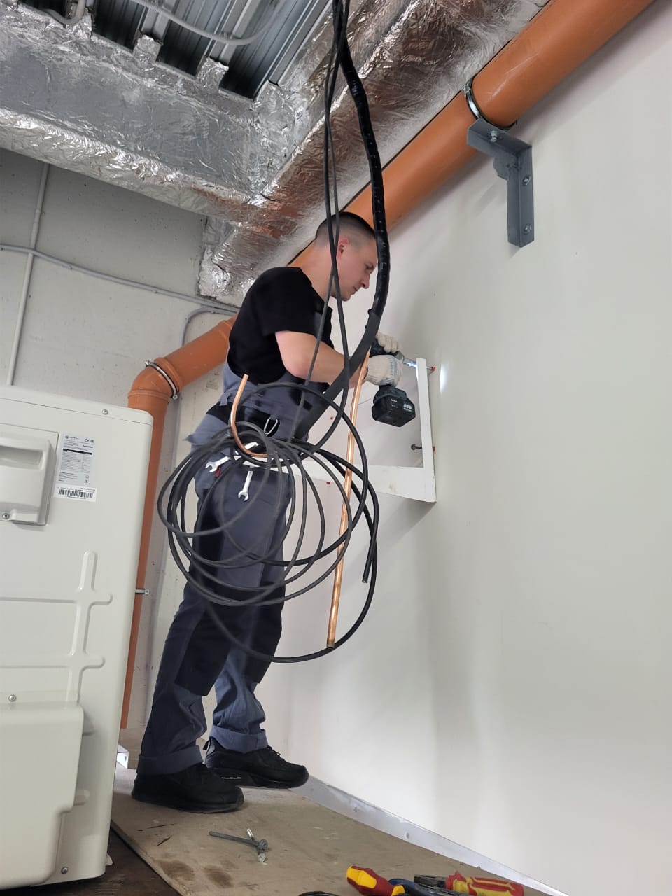 ТРК Форум монтаж сплит системы ТРК Форум монтаж сплит системы