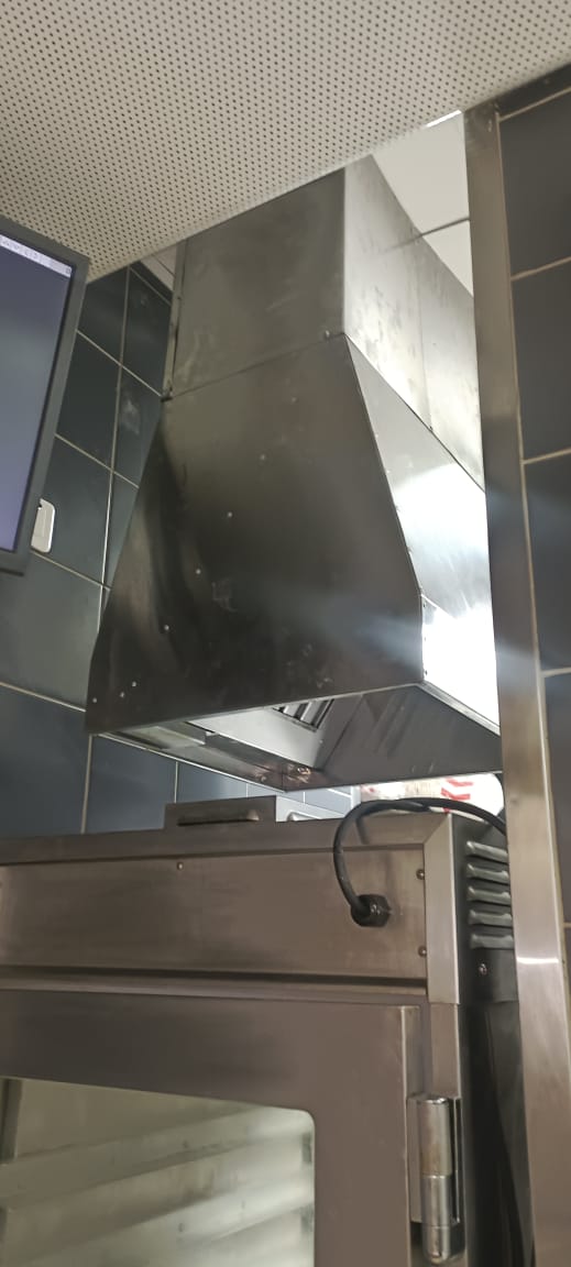 Rostic's Луга "монтаж зонта, сеток" Rostic's Луга "монтаж зонта, сеток"