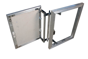 Люк с замком 600х600